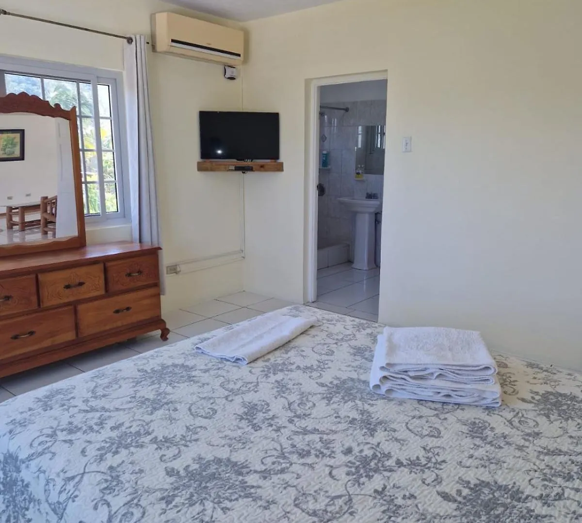 Turquoise Sea Villa Montego Bay 0*,